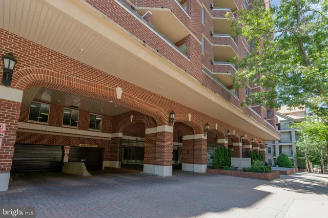 $899,000 | 1276 North Wayne Street, Unit 628, Arlington, VA 22201