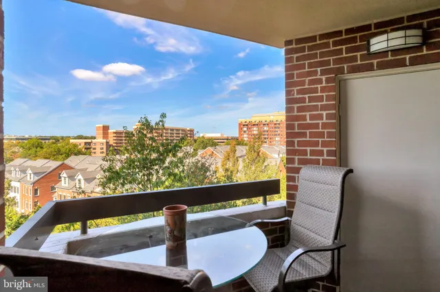 $899,000 | 1276 North Wayne Street, Unit 628, Arlington, VA 22201
