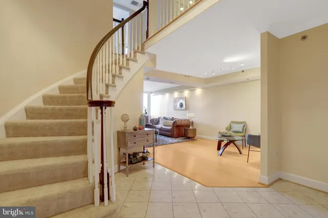 $899,000 | 1276 North Wayne Street, Unit 628, Arlington, VA 22201