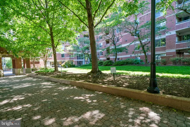 $899,000 | 1276 North Wayne Street, Unit 628, Arlington, VA 22201