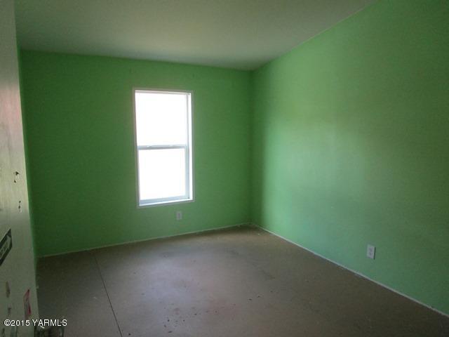 10200 Ahtanum Road Yakima, WA 98903 - Photo 13 of 38 a view of a room that has a window in it