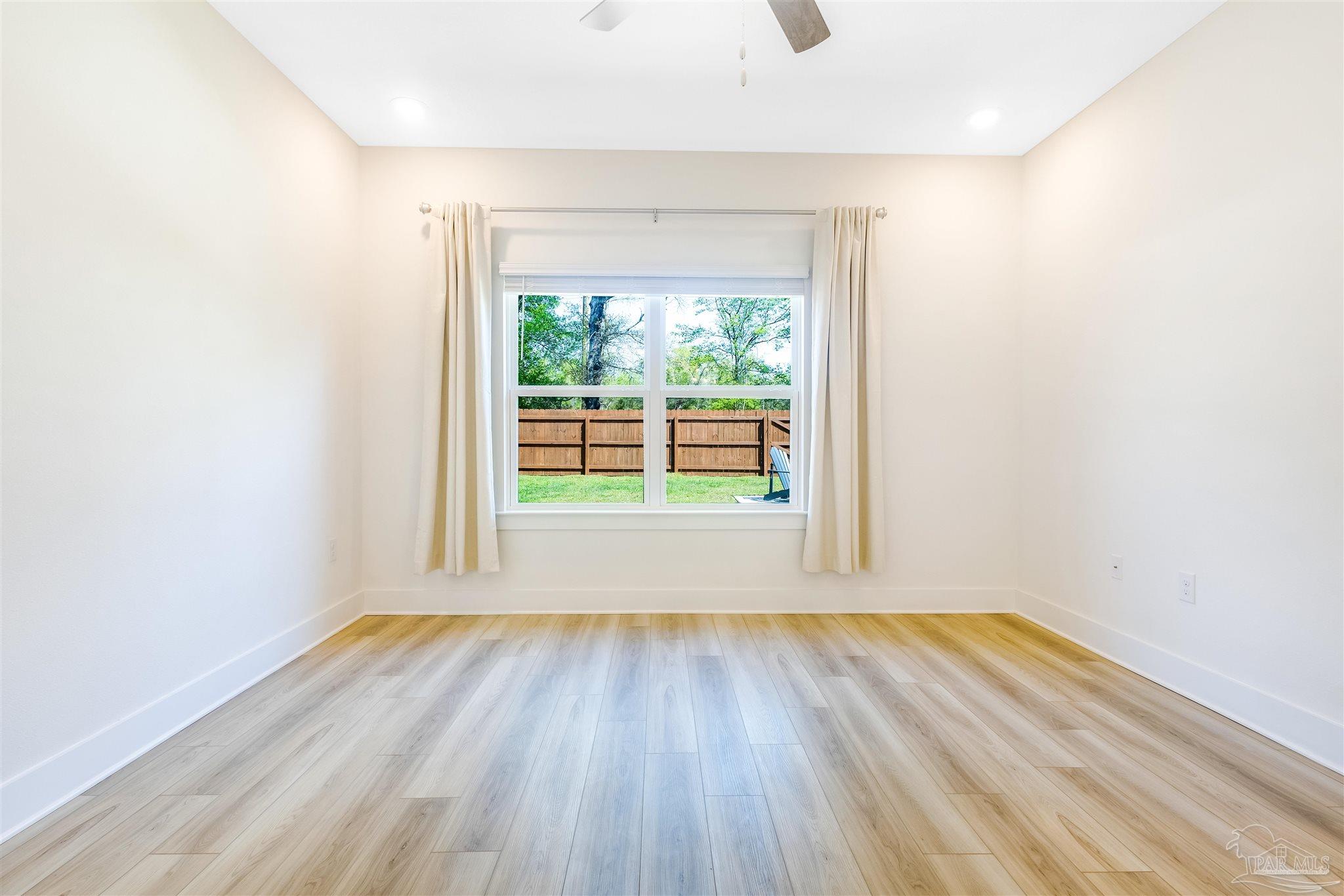 5320 Cornwall Drive Milton, FL 32583 - Photo 33 of 39