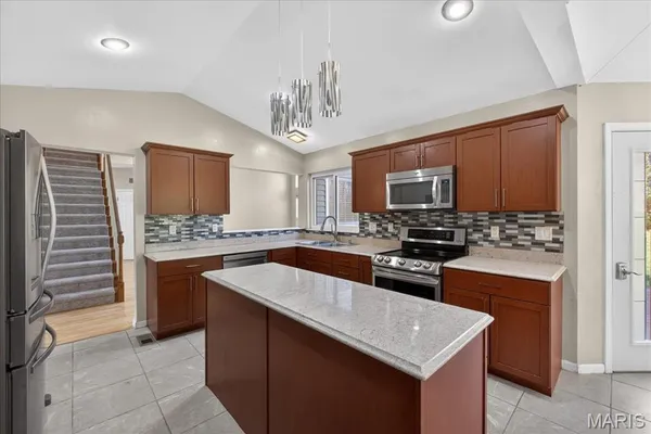 $420,000 | 1919 White Birch Lane, Belleville, IL 62226