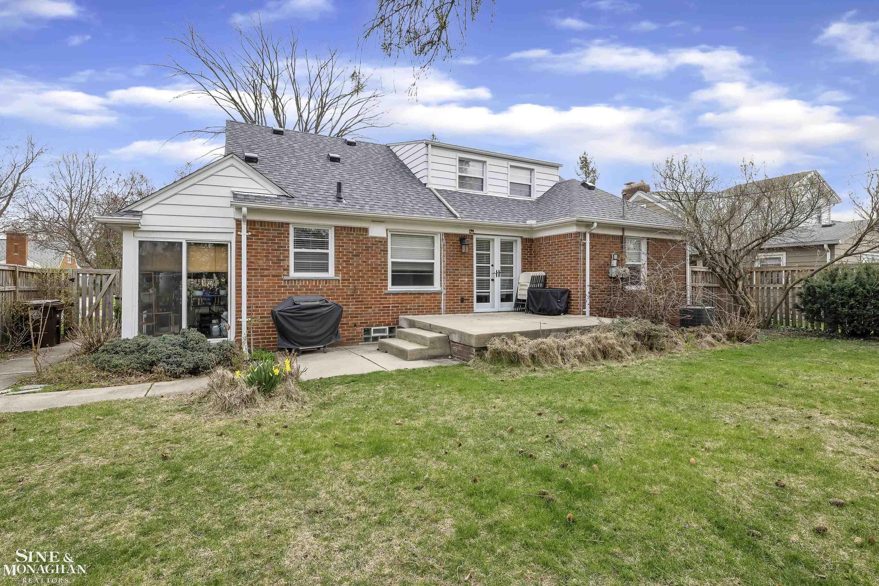 1201 Fairholme Road Grosse Pointe Woods, MI 48236 - Photo 36 of 42