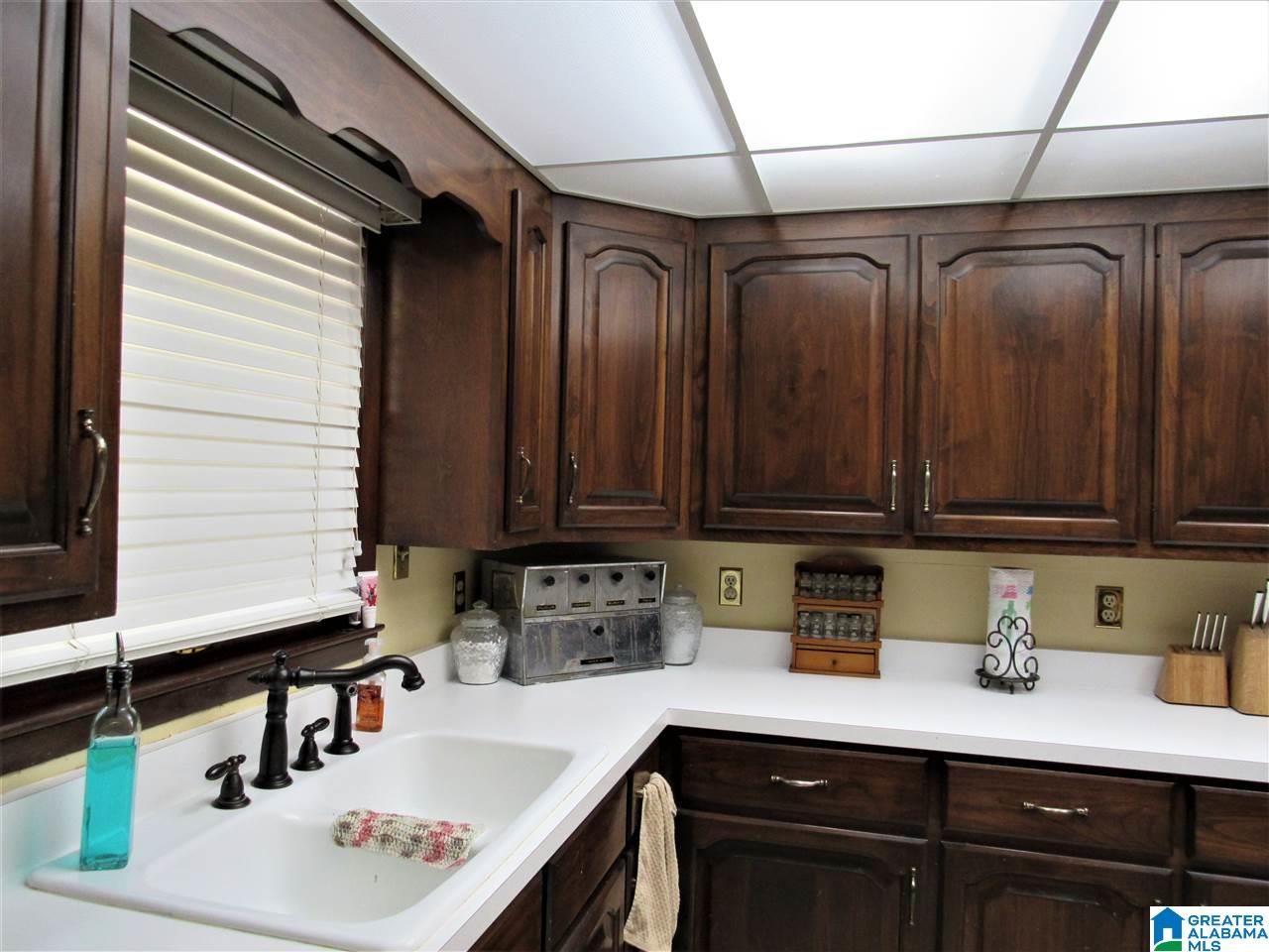 4121 Springhill Drive Anniston, AL 36201 - Photo 5 of 22