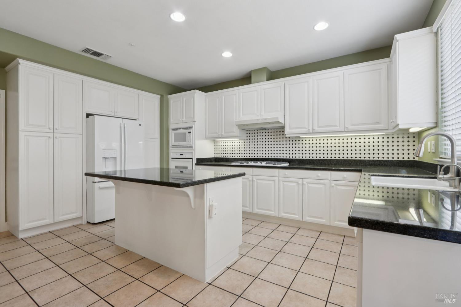 3287 Von Uhlit Ranch Road Napa, CA 94558 - Photo 14 of 48