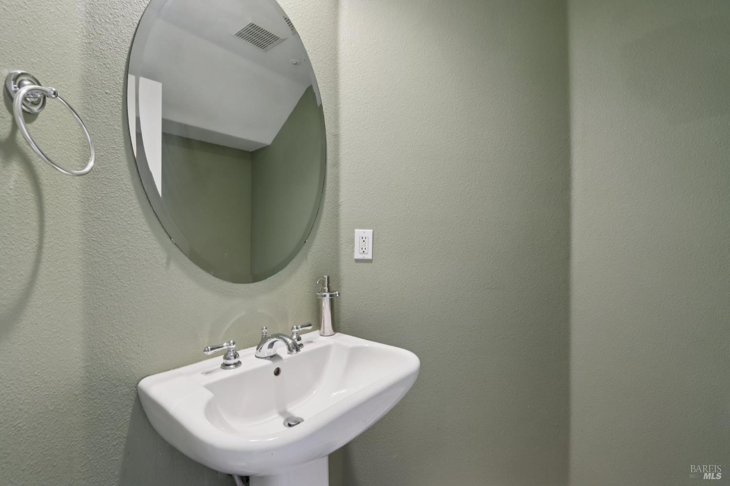 3287 Von Uhlit Ranch Road Napa, CA 94558 - Photo 31 of 48