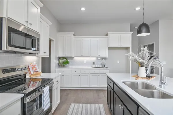 $491,950 | 135 South Diane Drive, Olathe, KS 66061