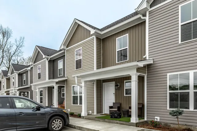 $325,000 | 100 Billy Robb Street, Unit B, Greenbrier, TN 37073