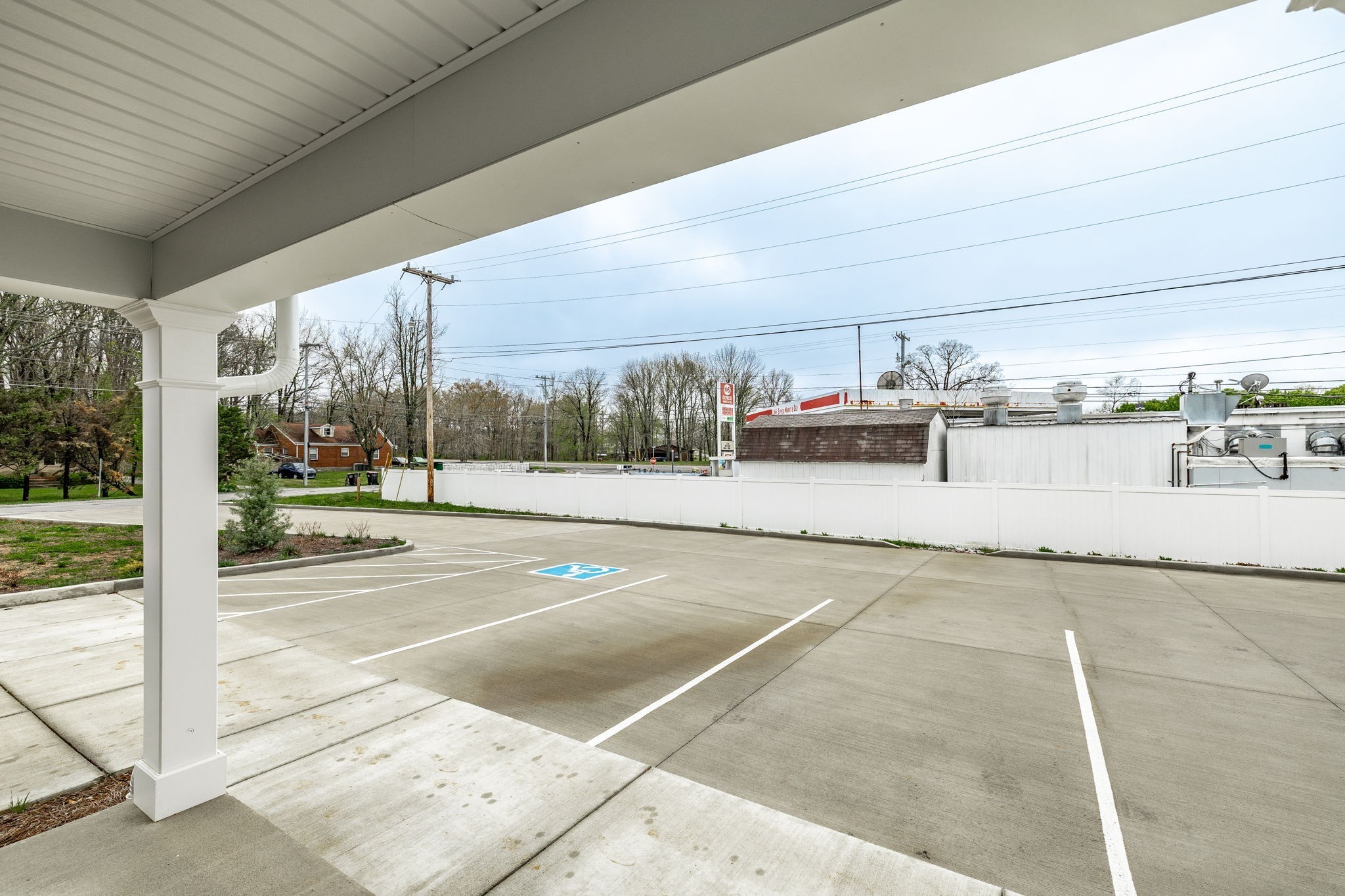 100 Billy Robb Street, Unit B Greenbrier, TN 37073 - Photo 7 of 35 a view of a basket ball ground