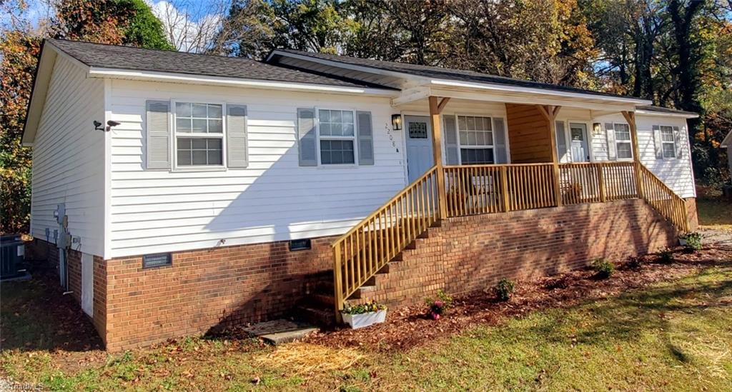 2208 Gable Way High Point, NC 27262 - Photo 7 of 20 Gallery Image 7