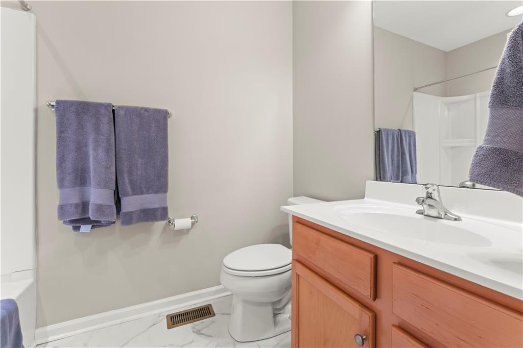 310 Maple Ridge Drive Canonsburg, PA 15317 - Photo 27 of 35 2nd full bath room on uper level