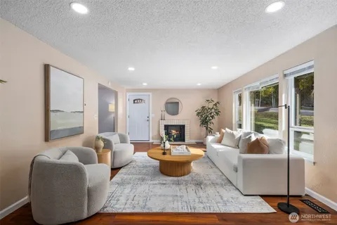 $874,998 | 18016 Southeast 147th Street, Renton, WA 98059