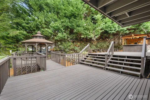 $874,998 | 18016 Southeast 147th Street, Renton, WA 98059