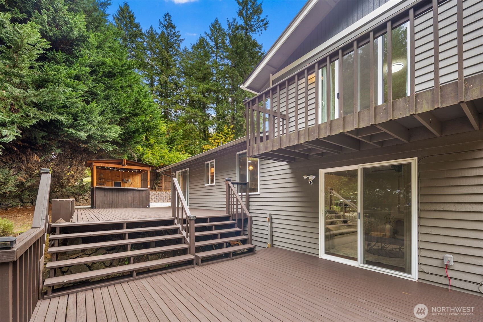 18016 Southeast 147th Street Renton, WA 98059 - Photo 30 of 38 a front view of a house with a garden