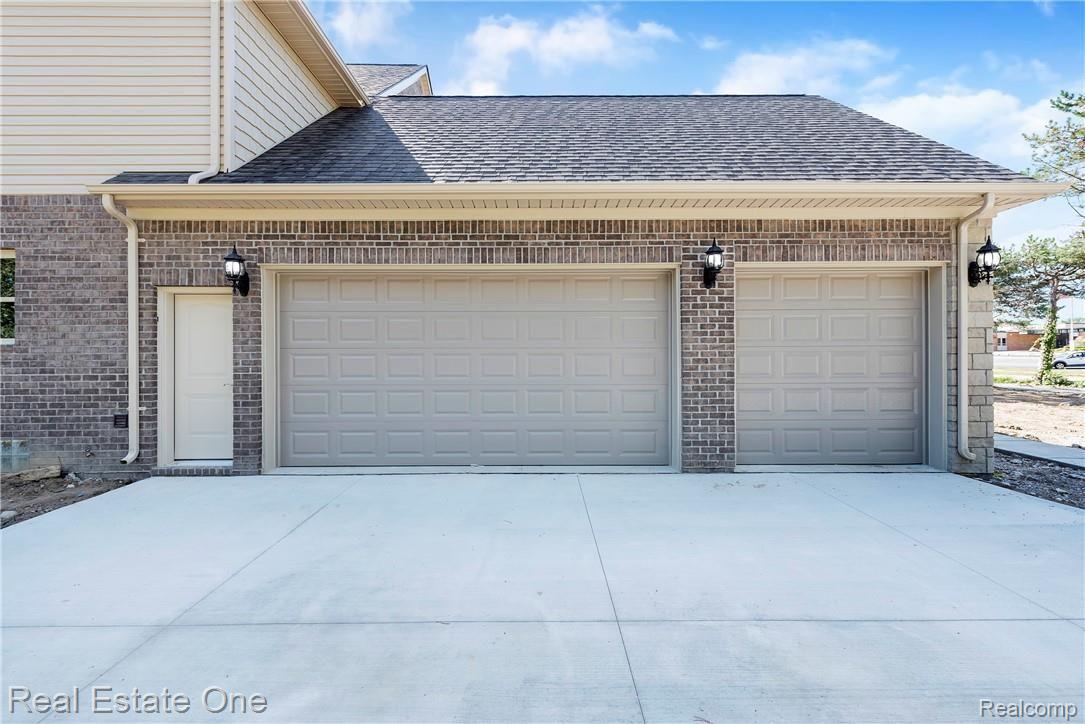 5870 Donaldson Road Troy, MI 48085 - Photo 43 of 47 5870-Donaldson-Dr-Troy-MI-48085-windowstill-43.jpg