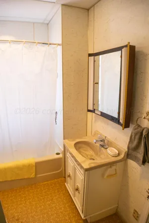 $115,000 | 302 East 6th Street, Clarendon, TX 79226