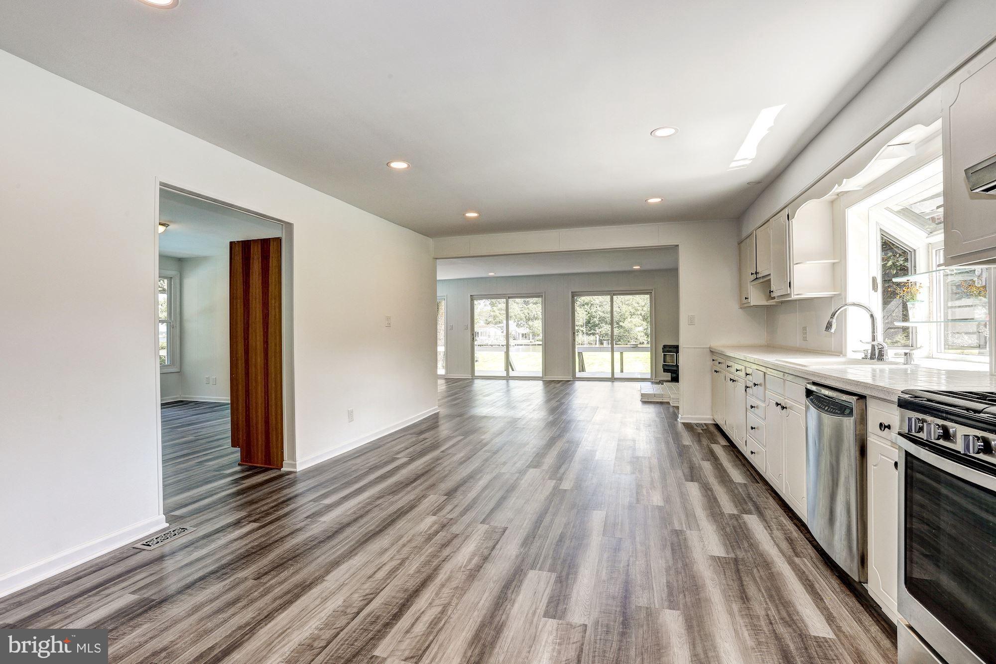 1323 South Seneca Road Baltimore, MD 21220 - Photo 11 of 43 Kitchen