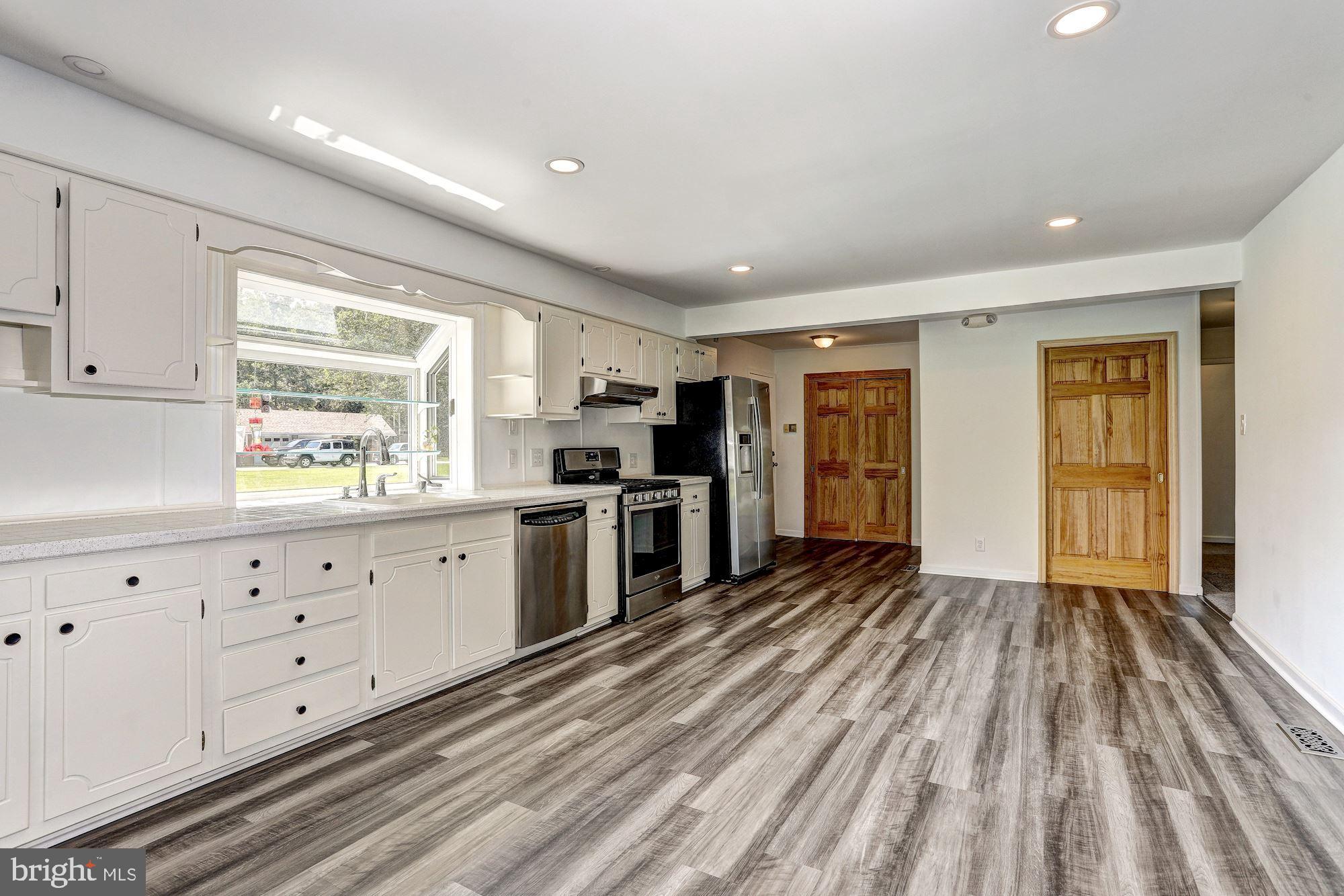 1323 South Seneca Road Baltimore, MD 21220 - Photo 13 of 43 Kitchen