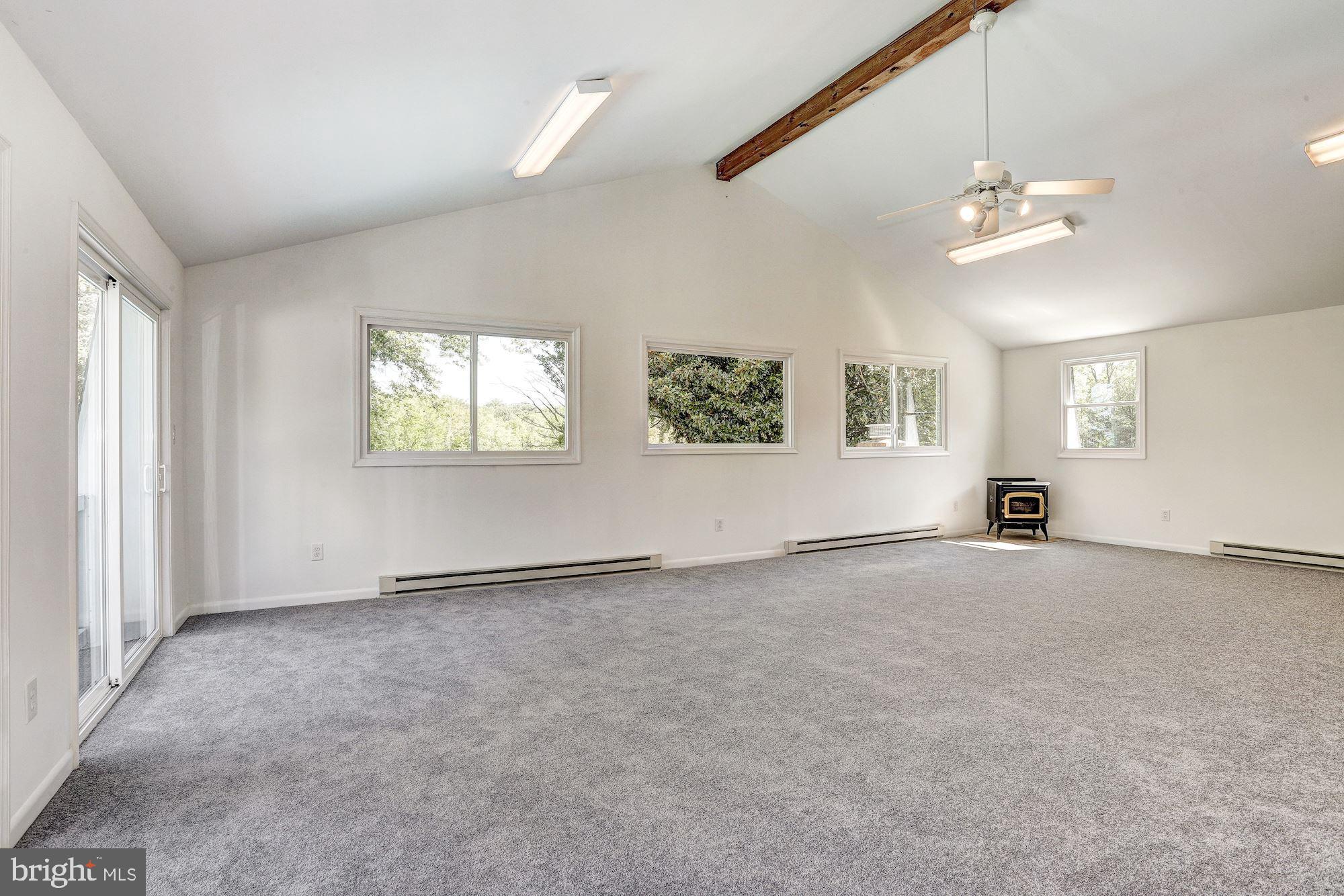 1323 South Seneca Road Baltimore, MD 21220 - Photo 21 of 43 Family Room