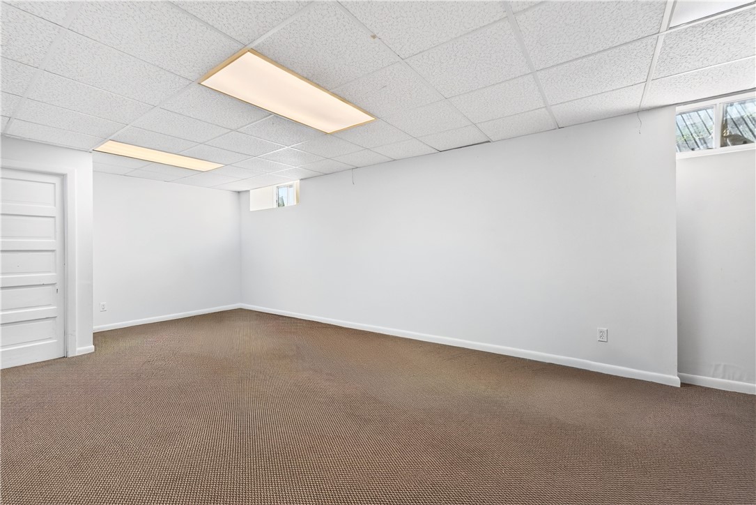 392 Bradford Road Westerly, RI 02808 - Photo 20 of 25 Gallery Image 20
