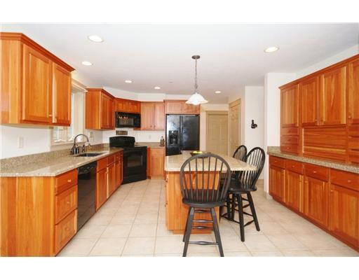 39 Edgefield Road Gorham, ME 04038 - Photo 2 of 25 Kitchen.