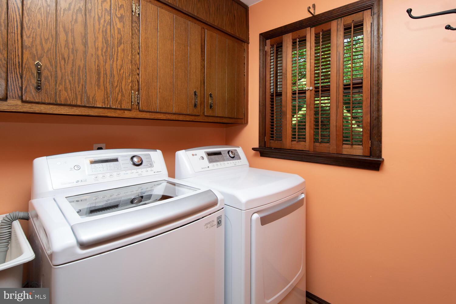 1979 Terwood Road Huntingdon Valley, PA 19006 - Photo 25 of 70 Laundry Room