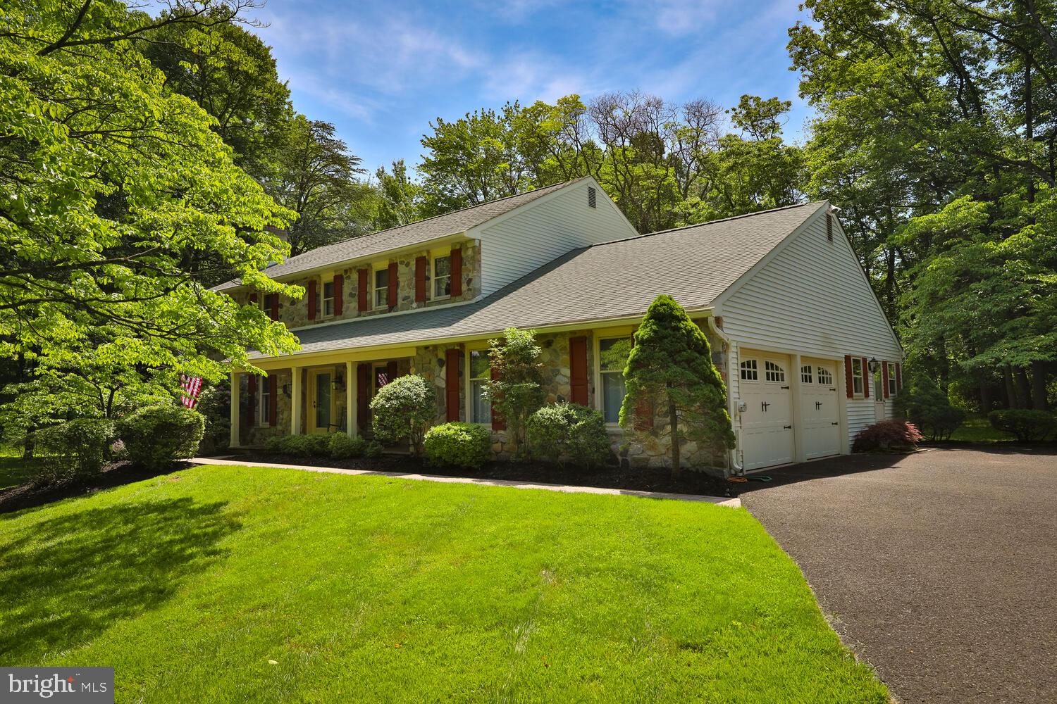 1979 Terwood Road Huntingdon Valley, PA 19006 - Photo 3 of 70 Front Exterior