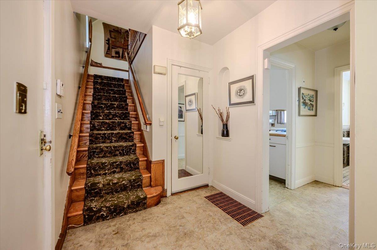 1264 Rhinelander Avenue Bronx, NY 10461 - Photo 4 of 50