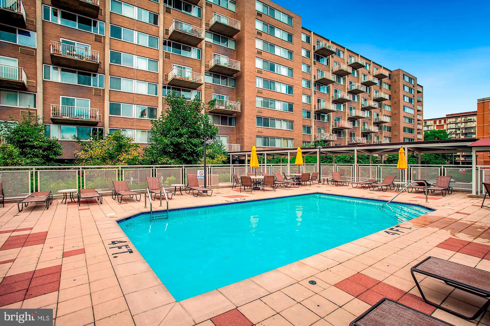 350 G Street Southwest, Unit N109 Washington, DC 20024 - Photo 27 of 29 In ground pool