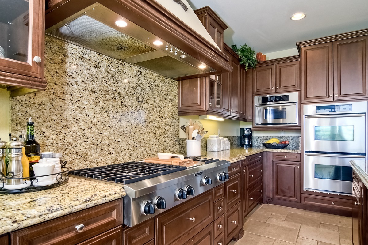 1047 Sagebrush Road Carlsbad, CA 92011 - Photo 14 of 25 Gallery Image 14