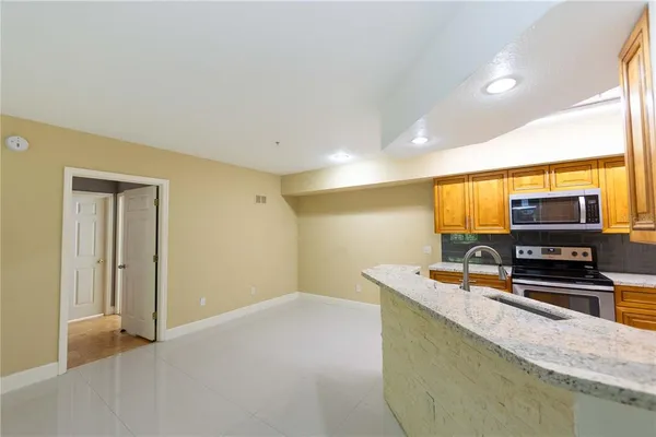 $262,900 | 738 Crest Pines Drive, Unit 714, Orlando, FL 32828