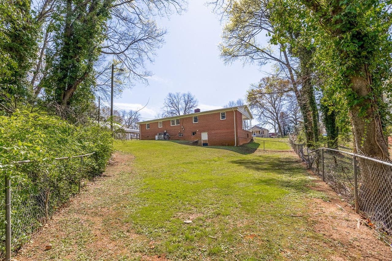 522 West Robinson Street Gaffney, SC 29341 - Photo 15 of 16