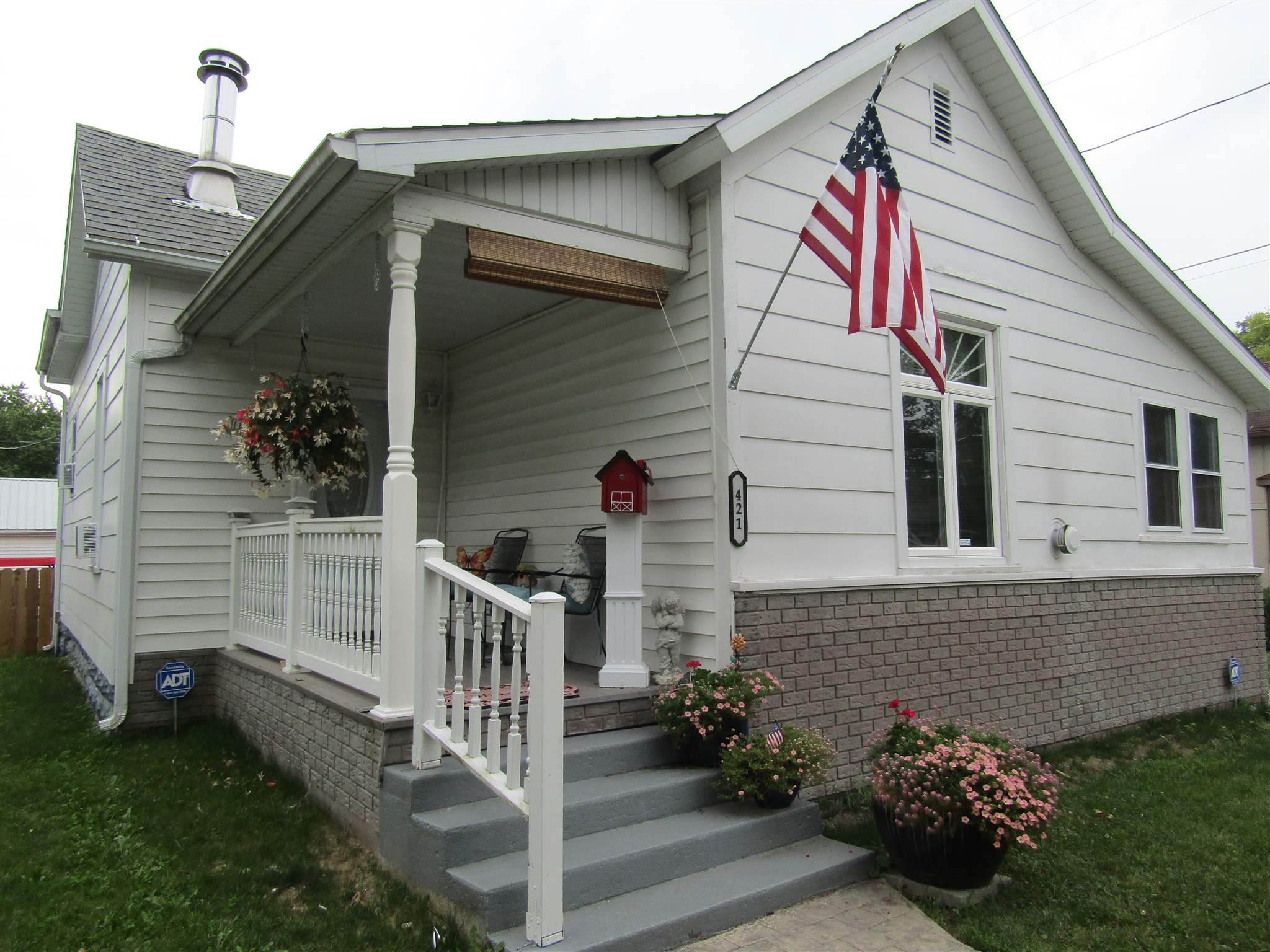 421 South 1st Street Decatur, IN 46733 - Photo 2 of 23