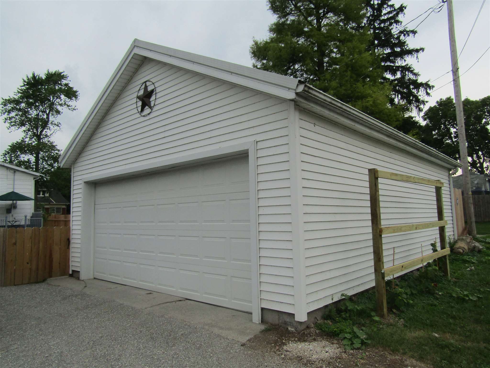 421 South 1st Street Decatur, IN 46733 - Photo 6 of 23