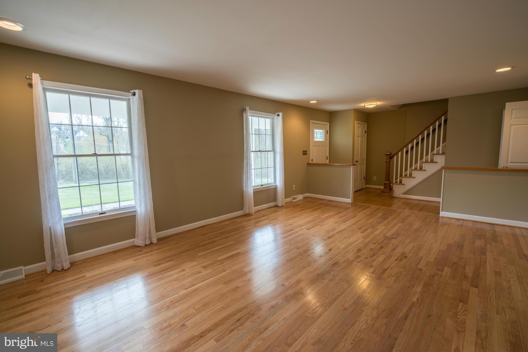 1240 Corbett Road Monkton, MD 21111 - Photo 6 of 24 Living Room