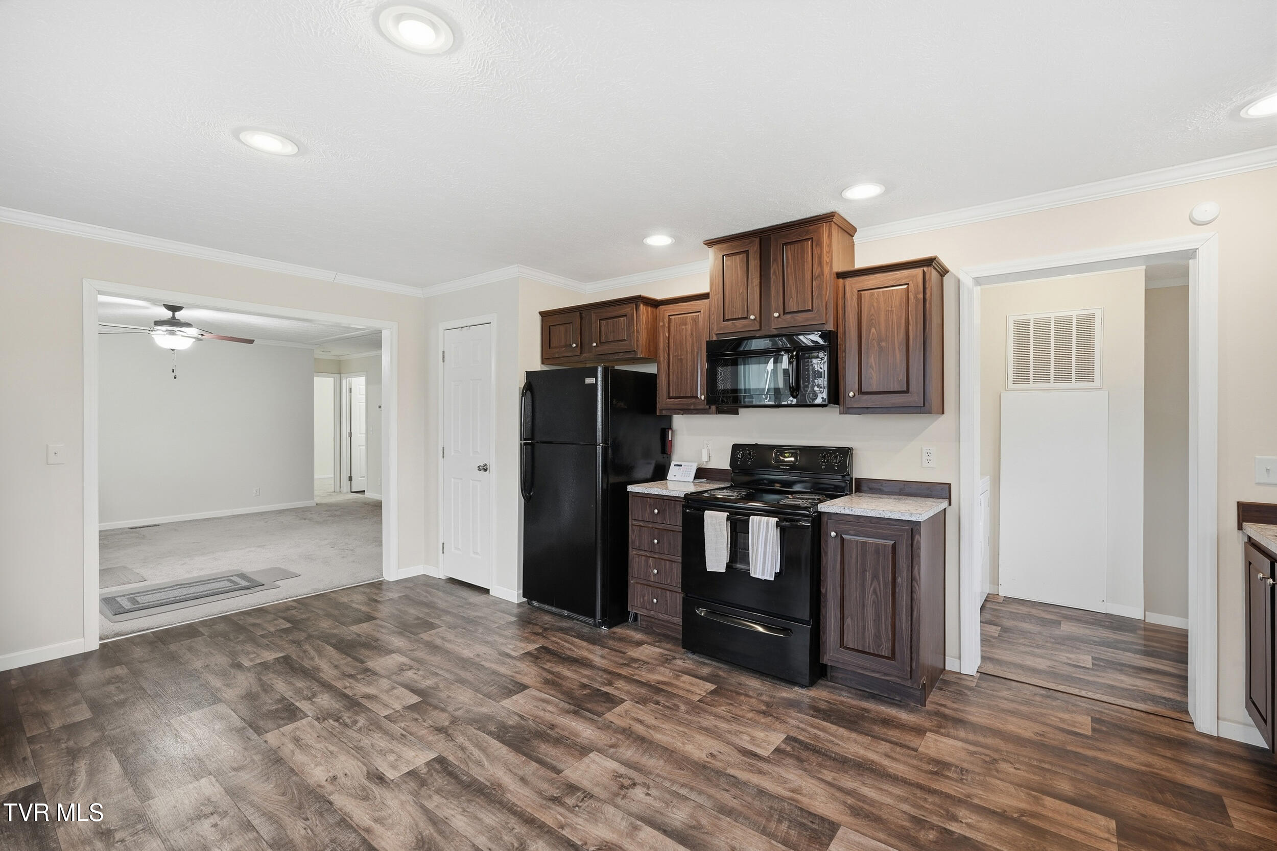 5634 Orebank Road Kingsport, TN 37664 - Photo 12 of 29 Kitchen