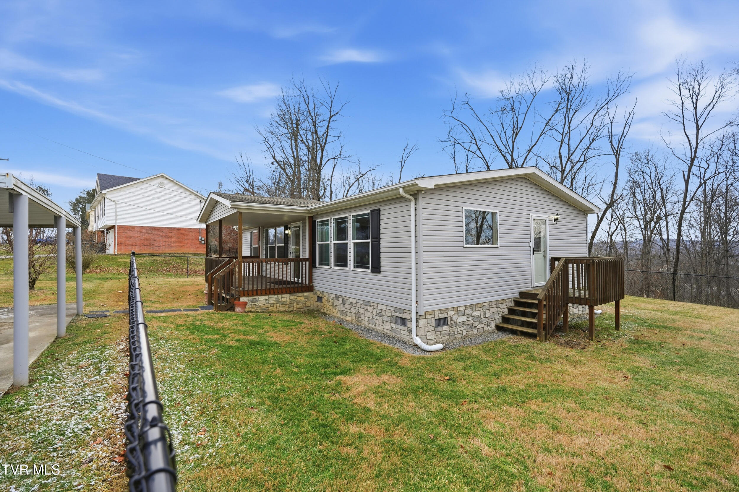 5634 Orebank Road Kingsport, TN 37664 - Photo 25 of 29 Fenceline side yard