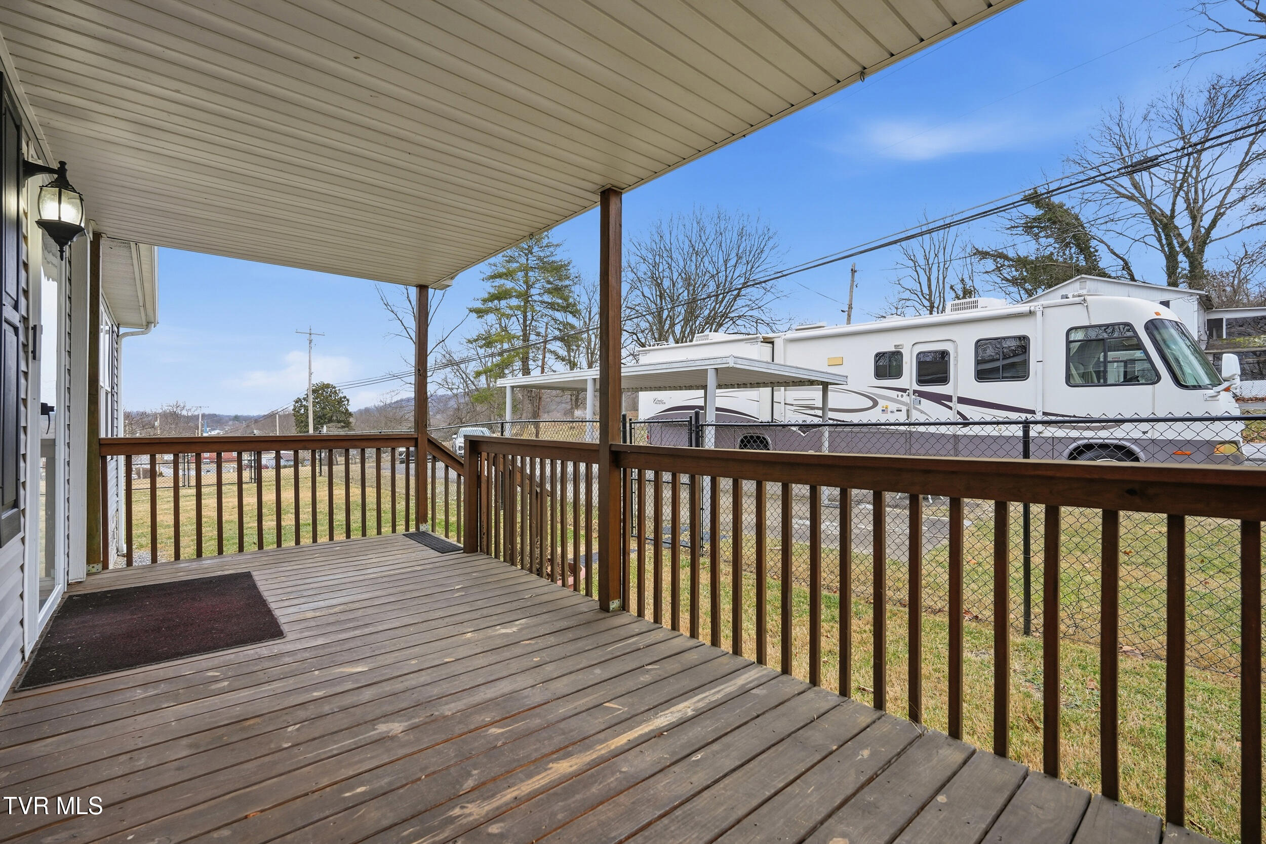 5634 Orebank Road Kingsport, TN 37664 - Photo 9 of 29 Front Deck View Parking