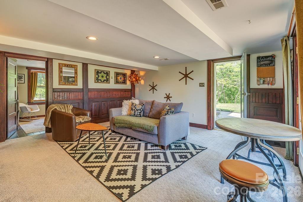 10 Hillendale Road Asheville, NC 28805 - Photo 30 of 45 Gallery Image 30