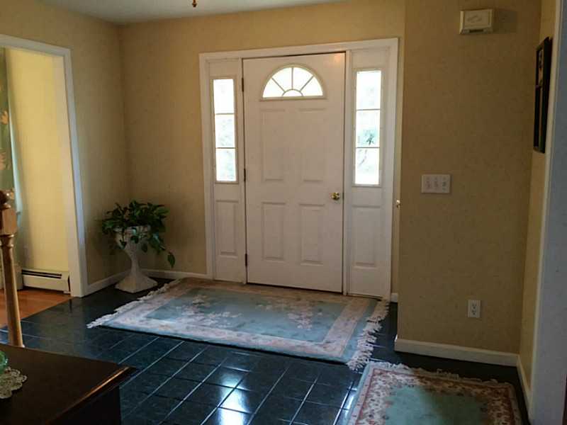 289 Little Pond County Road Cumberland, RI 02864 - Photo 8 of 25 Entry.