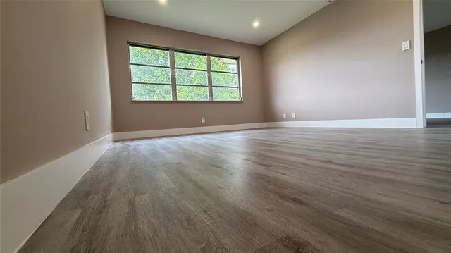 $167,000 | 8962 South Hollybrook Boulevard, Unit 308, Pembroke Pines, FL 33025