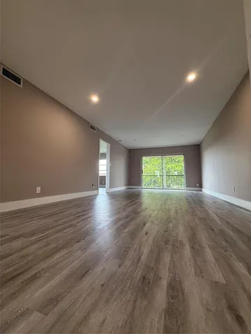 $167,000 | 8962 South Hollybrook Boulevard, Unit 308, Pembroke Pines, FL 33025