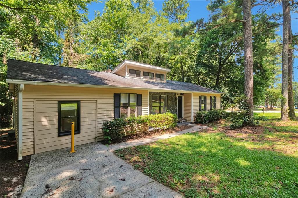 4055 Chimney Ridge Way Ellenwood, GA 30294 - Photo 2 of 25