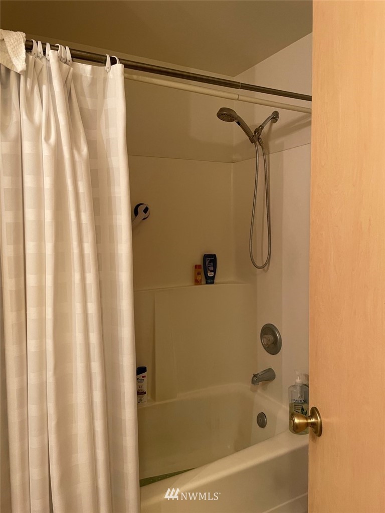 26370 Barrett Road Northeast Kingston, WA 98346 - Photo 15 of 20 Gallery Image 15