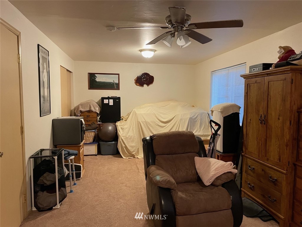 26370 Barrett Road Northeast Kingston, WA 98346 - Photo 10 of 20 Gallery Image 10