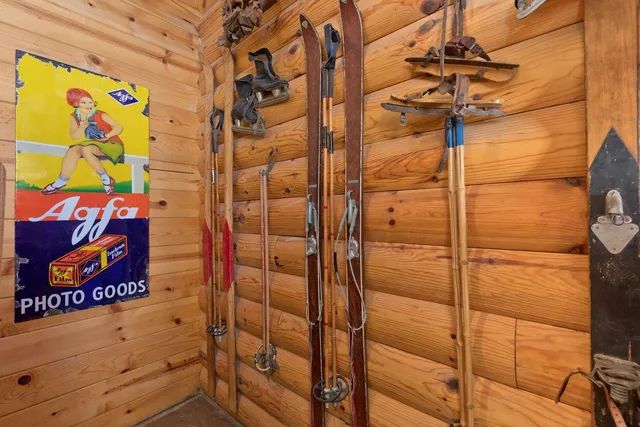 $10,900 | 464 Canyon Boulevard, Mammoth Lakes, CA 93546