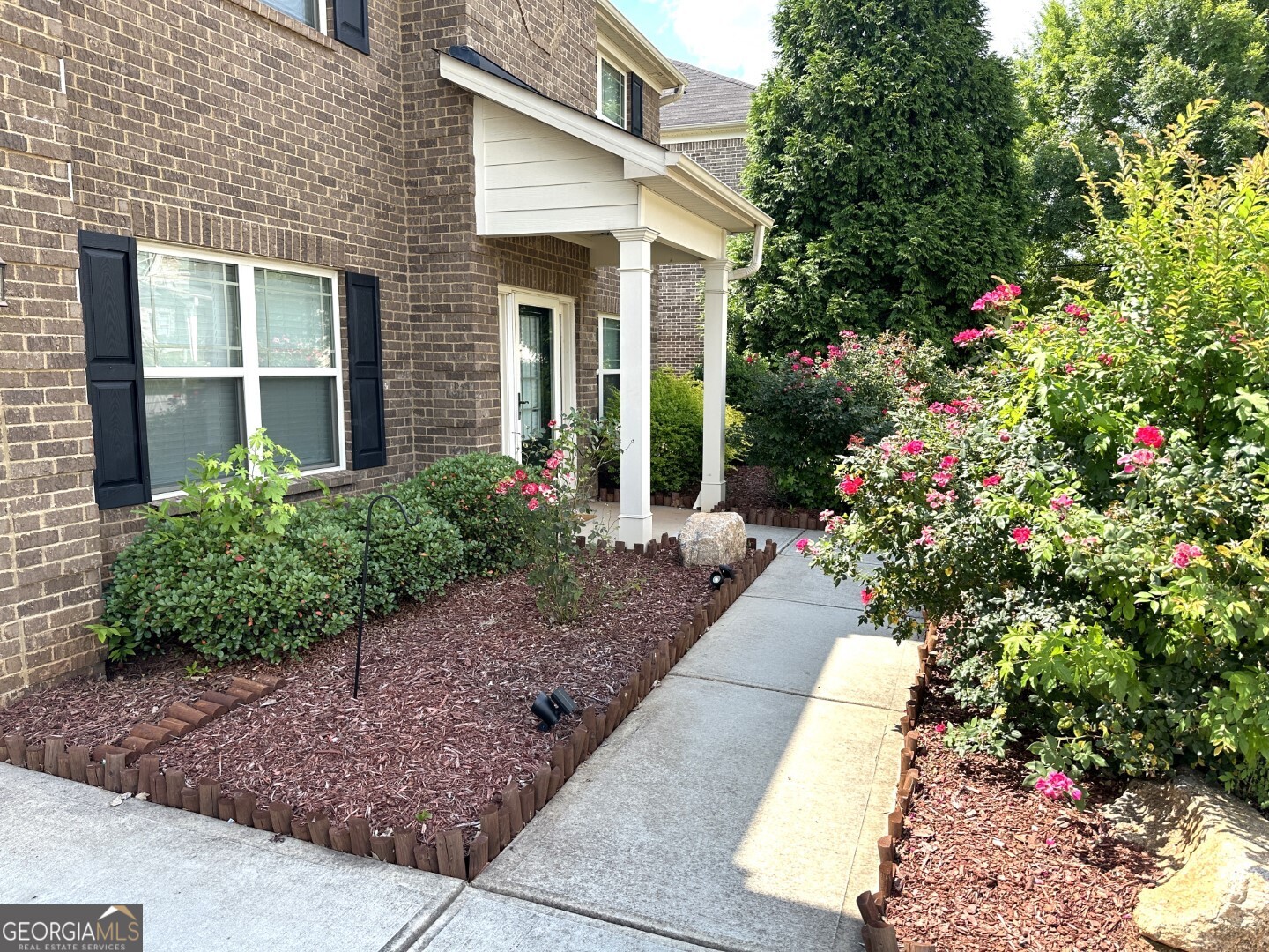 1005 Vintage Court Fairburn, GA 30213 - Photo 3 of 64