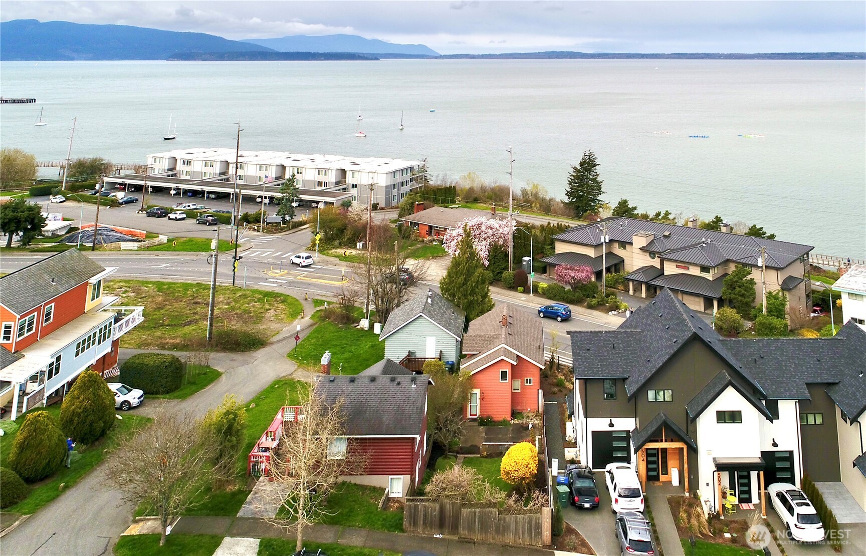 522 12th Street Bellingham, WA 98225 - Photo 14 of 24