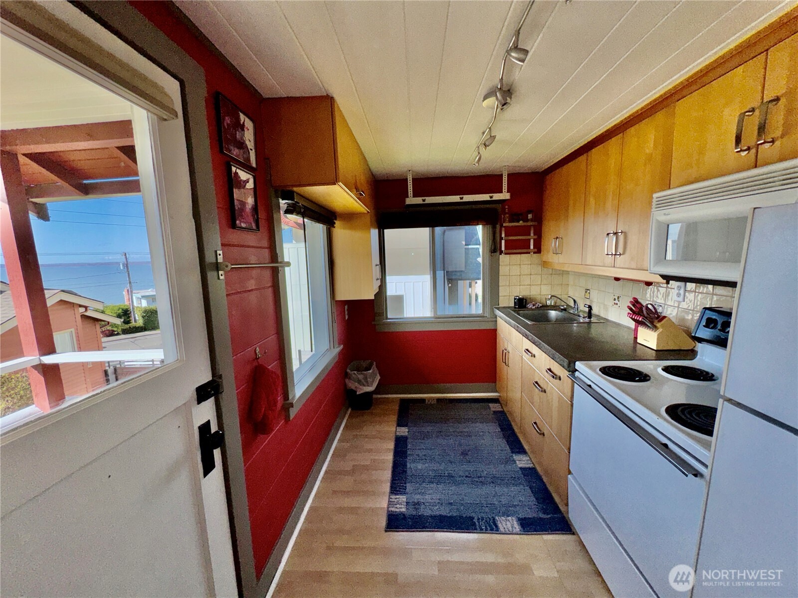 522 12th Street Bellingham, WA 98225 - Photo 16 of 24